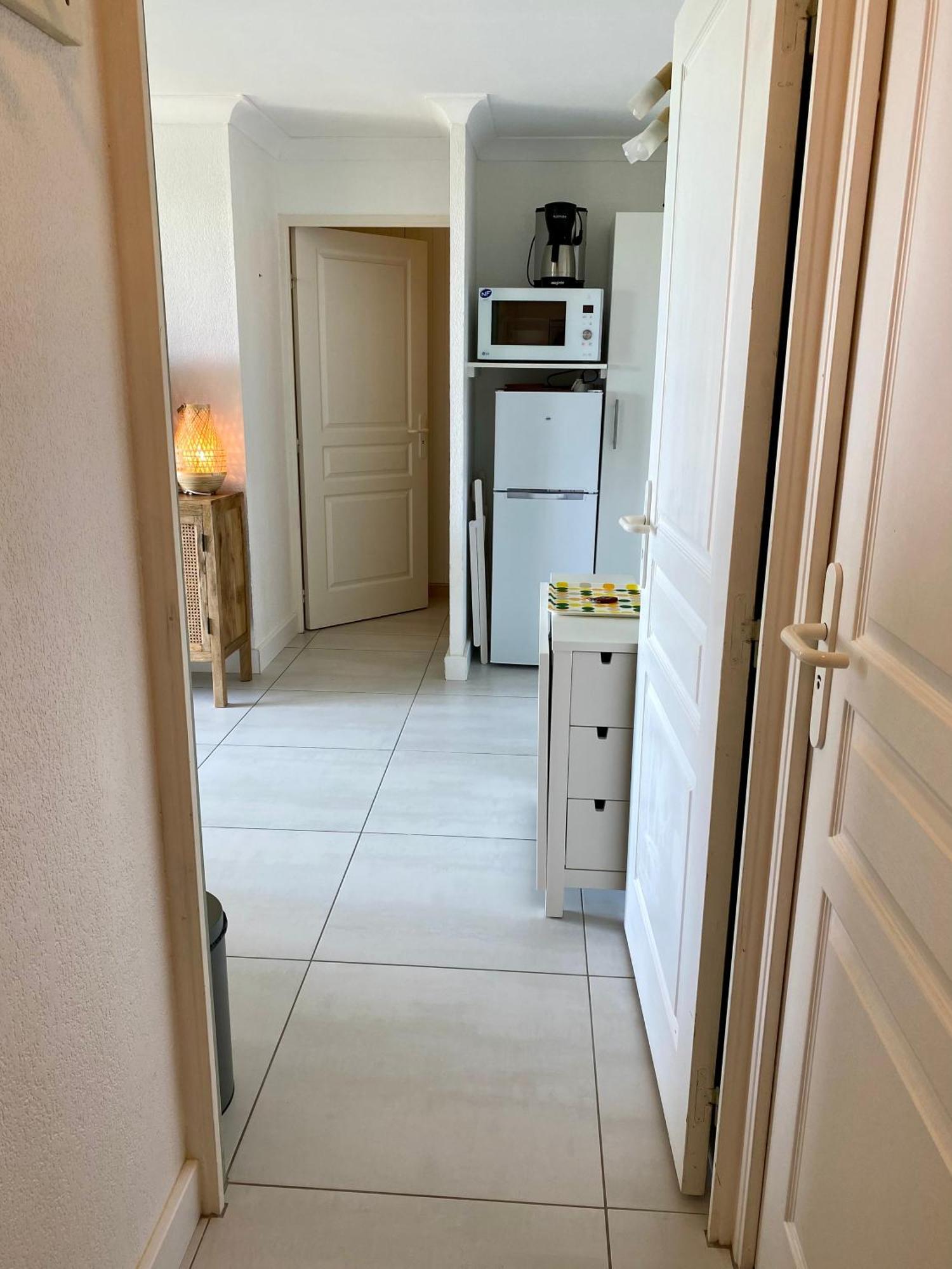 Charmant Appartement En Front De Mer Avec Piscine لاكانو المظهر الخارجي الصورة